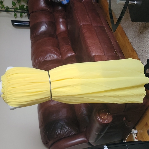 Dress - Picture 4 of 11